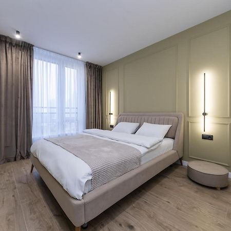 Luxury Apartment Near Metro Station Osokorky Kiev Exterior foto