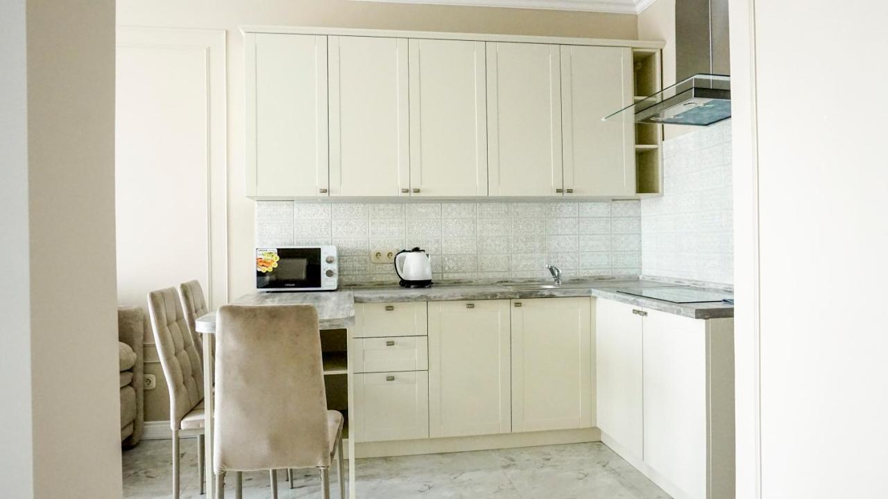 Luxury Apartment Near Metro Station Osokorky Kiev Exterior foto