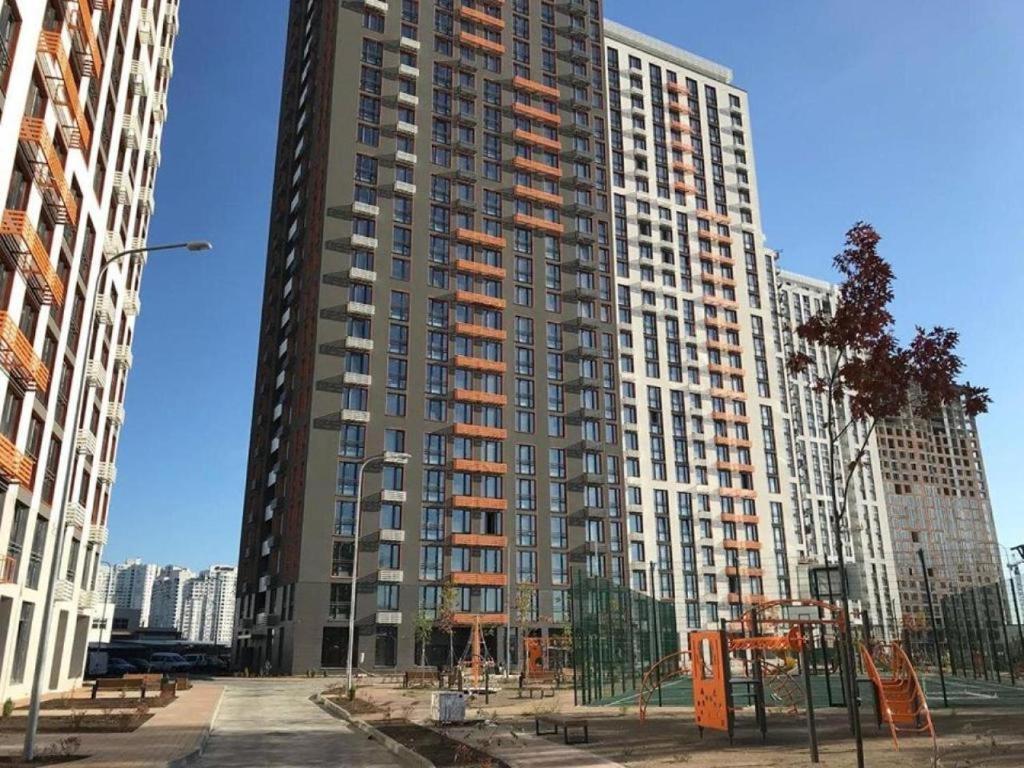 Luxury Apartment Near Metro Station Osokorky Kiev Exterior foto