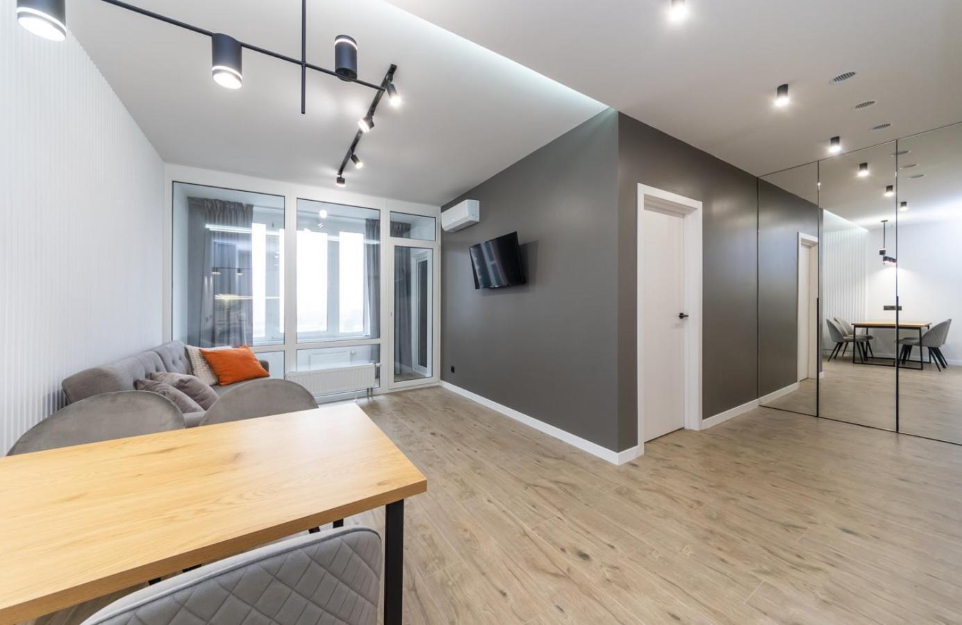 Luxury Apartment Near Metro Station Osokorky Kiev Exterior foto